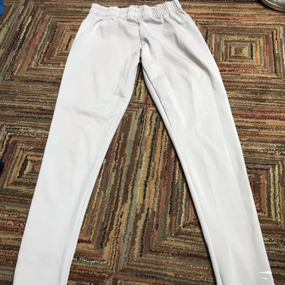 Light gray workout leggings